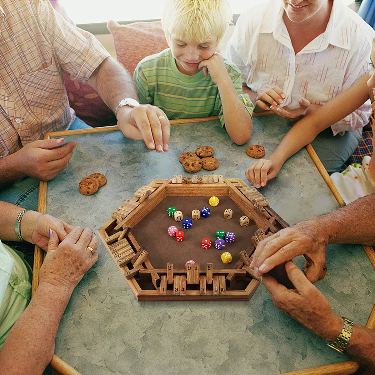 Shut The Box Game Wooden for 2-6 Players, Close The Box Math Game for Kids Adults with 16 Dice, 6 Way Tabletop Quick Board Game for Family Friends 3+ Years Old in Classroom, Party or Pub